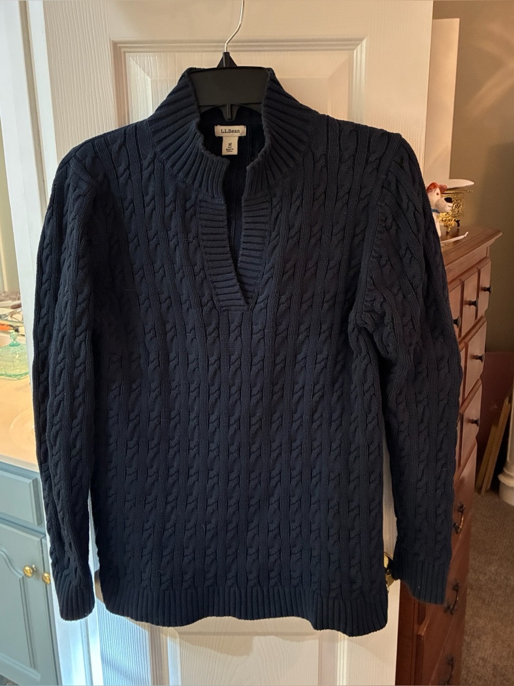 L.L. Bean Women’s Navy Cotton Cable-Knit V‑Neck Pullover Sweater SZ M Preppy